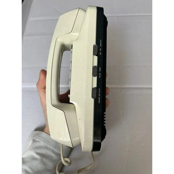Vintage GTE Corded Phone Telephone - Picture 4 of 6